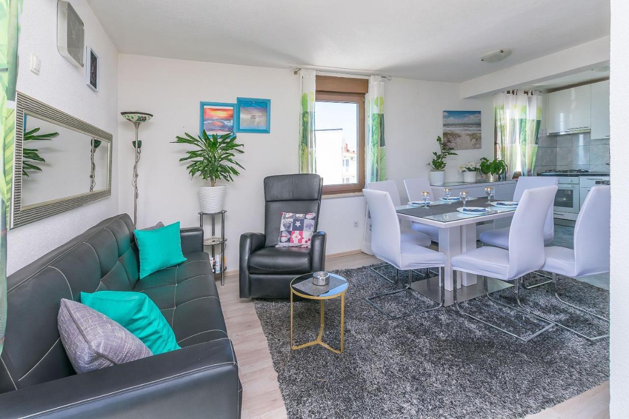Apartments Ana Омиш Экстерьер фото